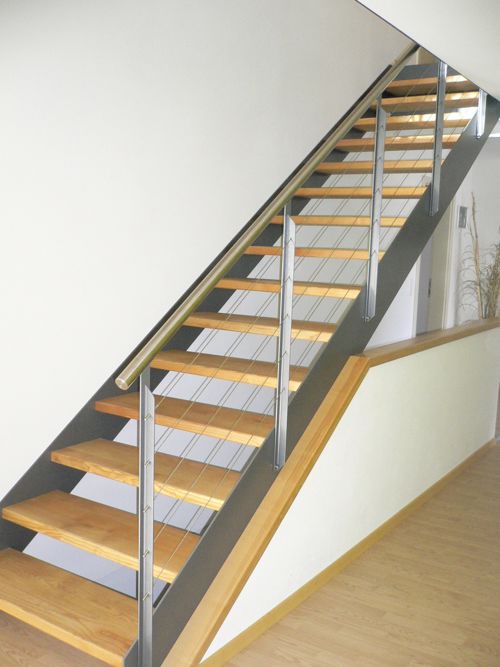Einfamilienhaus Buttikon / Treppe